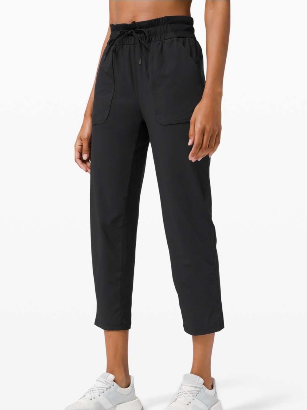 Lululemon Beyond the Studio Crop Jogger Pants Women’s Size 6 Black Yoga Gym